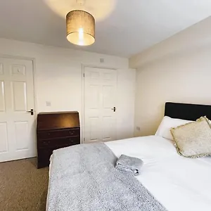 Cozy Entire 2br Flat With 2 Bathrooms And Free Parking Cambridge (Cambridgeshire)